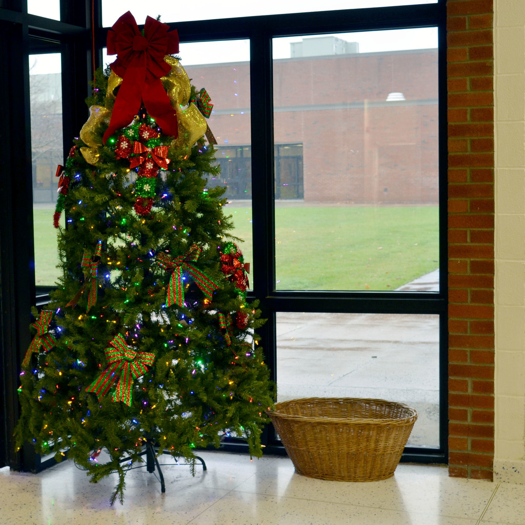 The high school spirit tree decorated with bows for the hoidays.